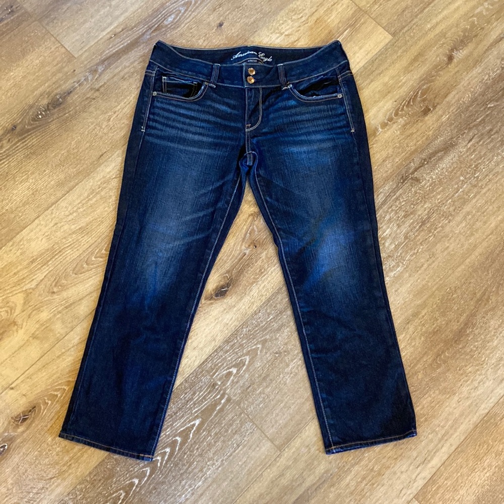 American eagle dark wash denim Artist capris. Size 10.